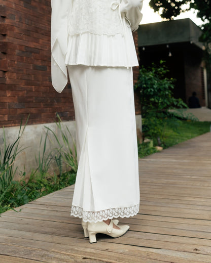 OMARA x Heidy Zamora Bordered Lace Skirt | Rok Wanita - Quiet Ornament Sarimbit Series