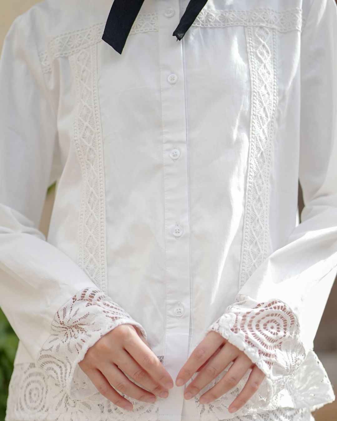 OMARA Neira Delicate Lace Shirt | Atasan Kemeja Wanita - Soft Reverie