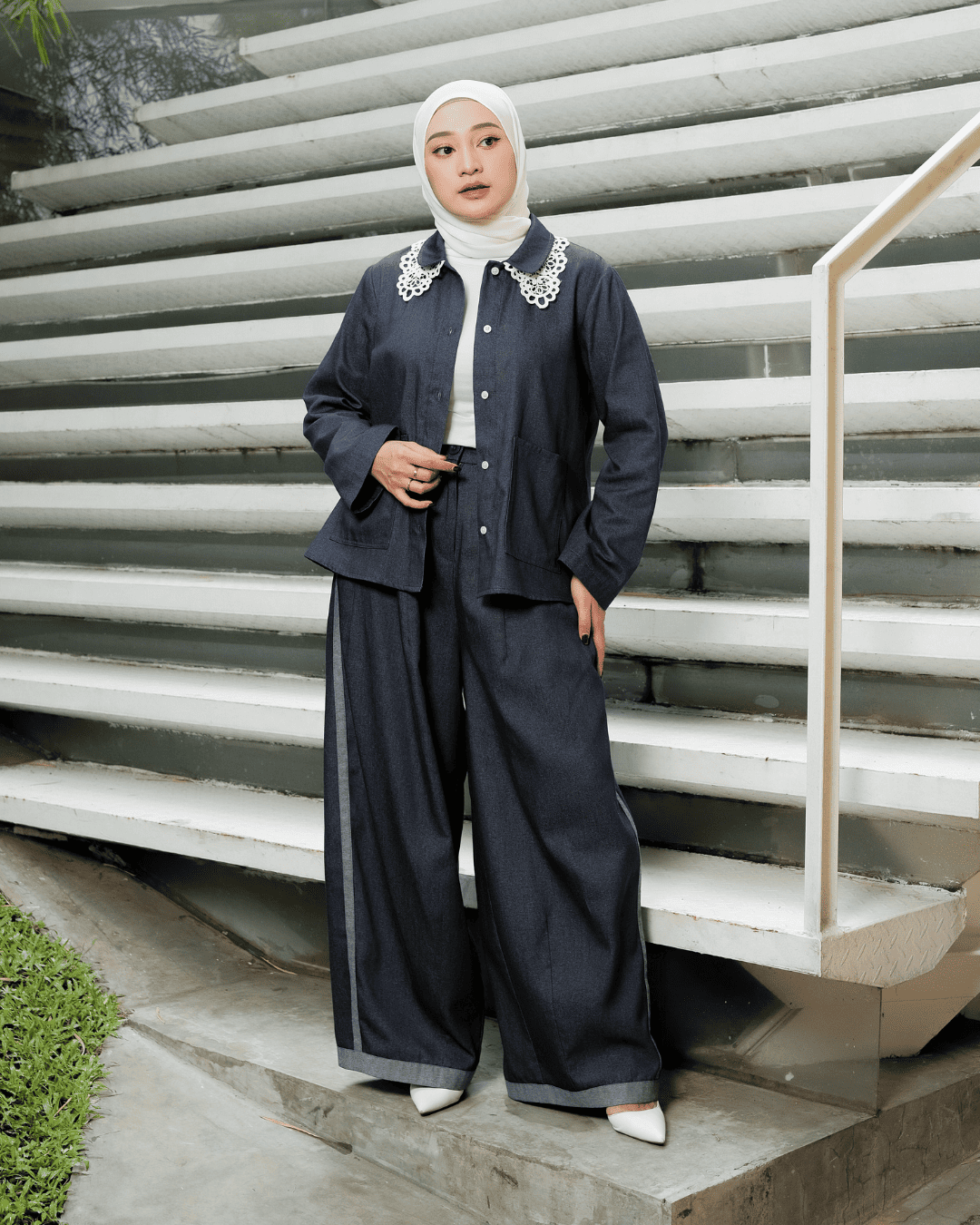 OMARA Alaura Denim List Wide Leg Pants | Celana Wanita - Mosaic