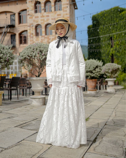 OMARA Neira Delicate Lace Shirt | Atasan Kemeja Wanita - Soft Reverie