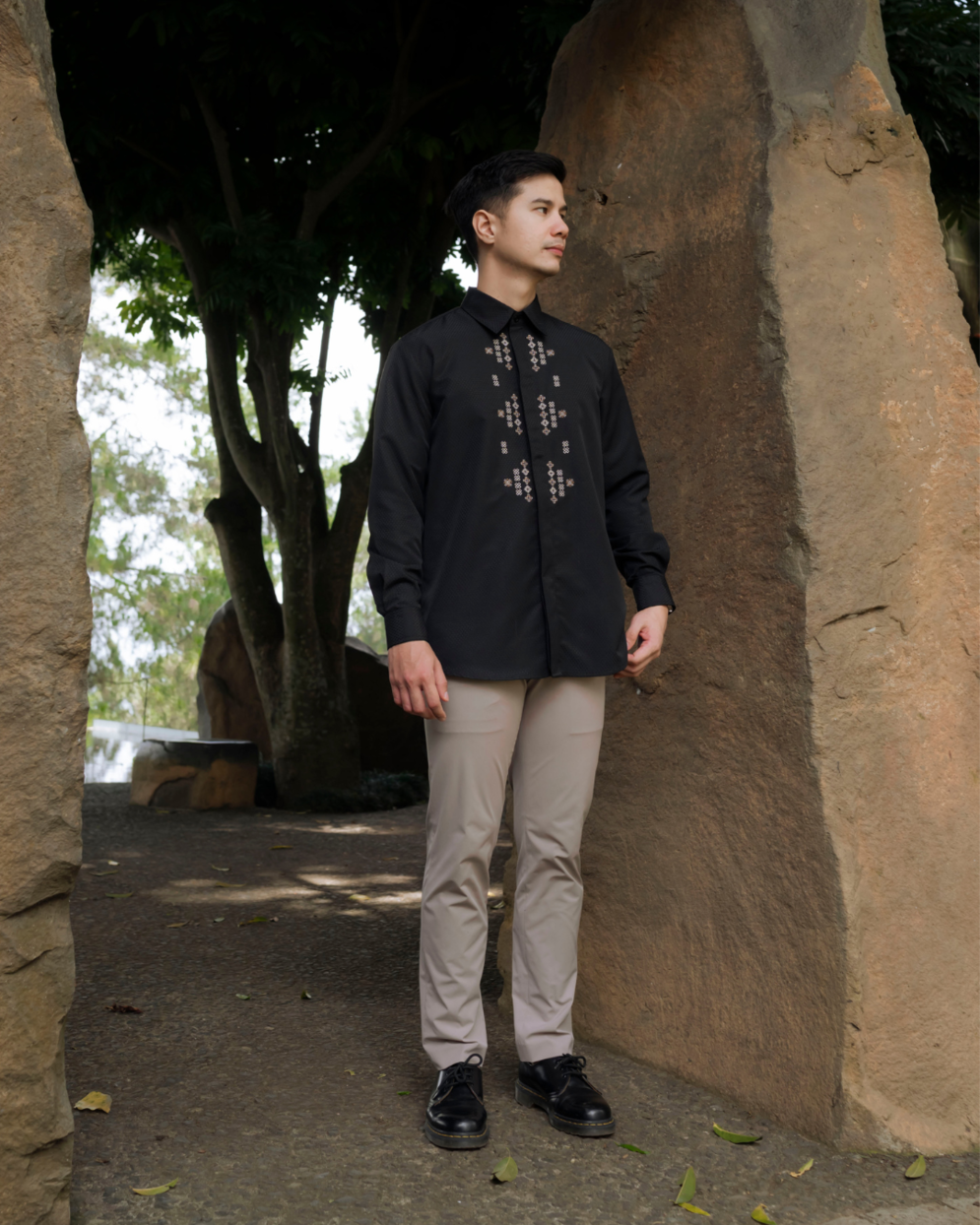 OMARA Lutfan Embroidery Shirt | Kemeja Koko Pria - Pilgrimage Hajj Collection