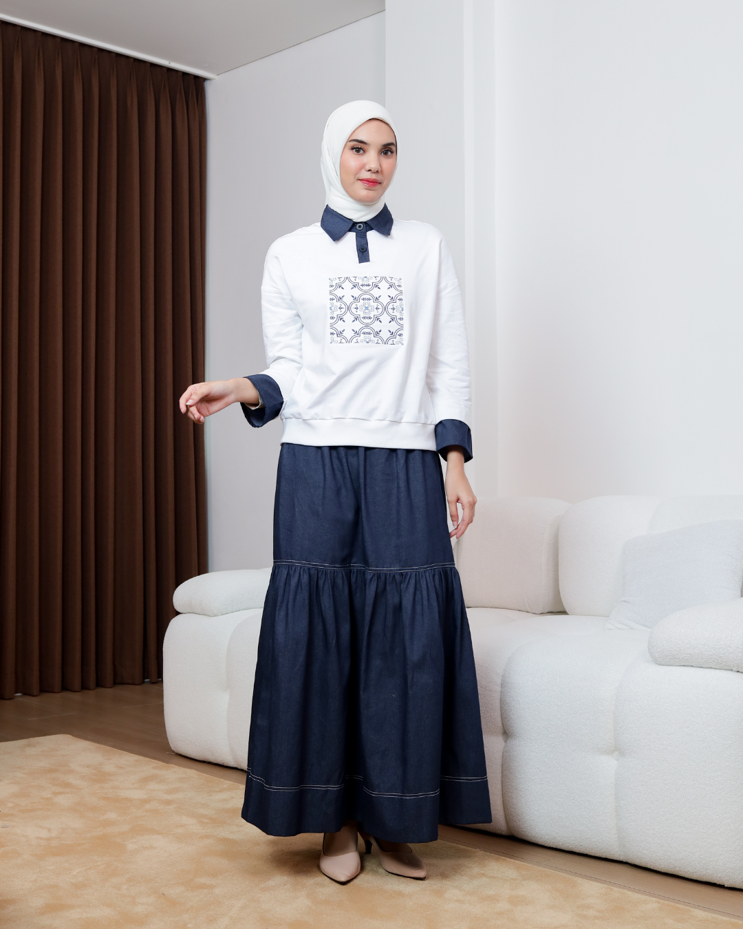 OMARA Radeya Embroidery Light Sweater | Atasan Wanita - The Daily Tales