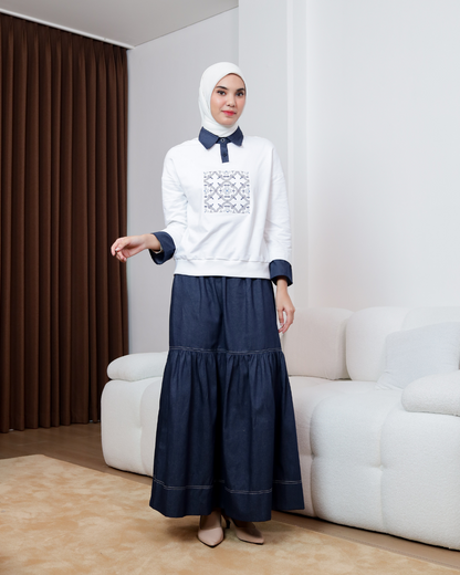OMARA Radeya Embroidery Light Sweater | Atasan Wanita - The Daily Tales