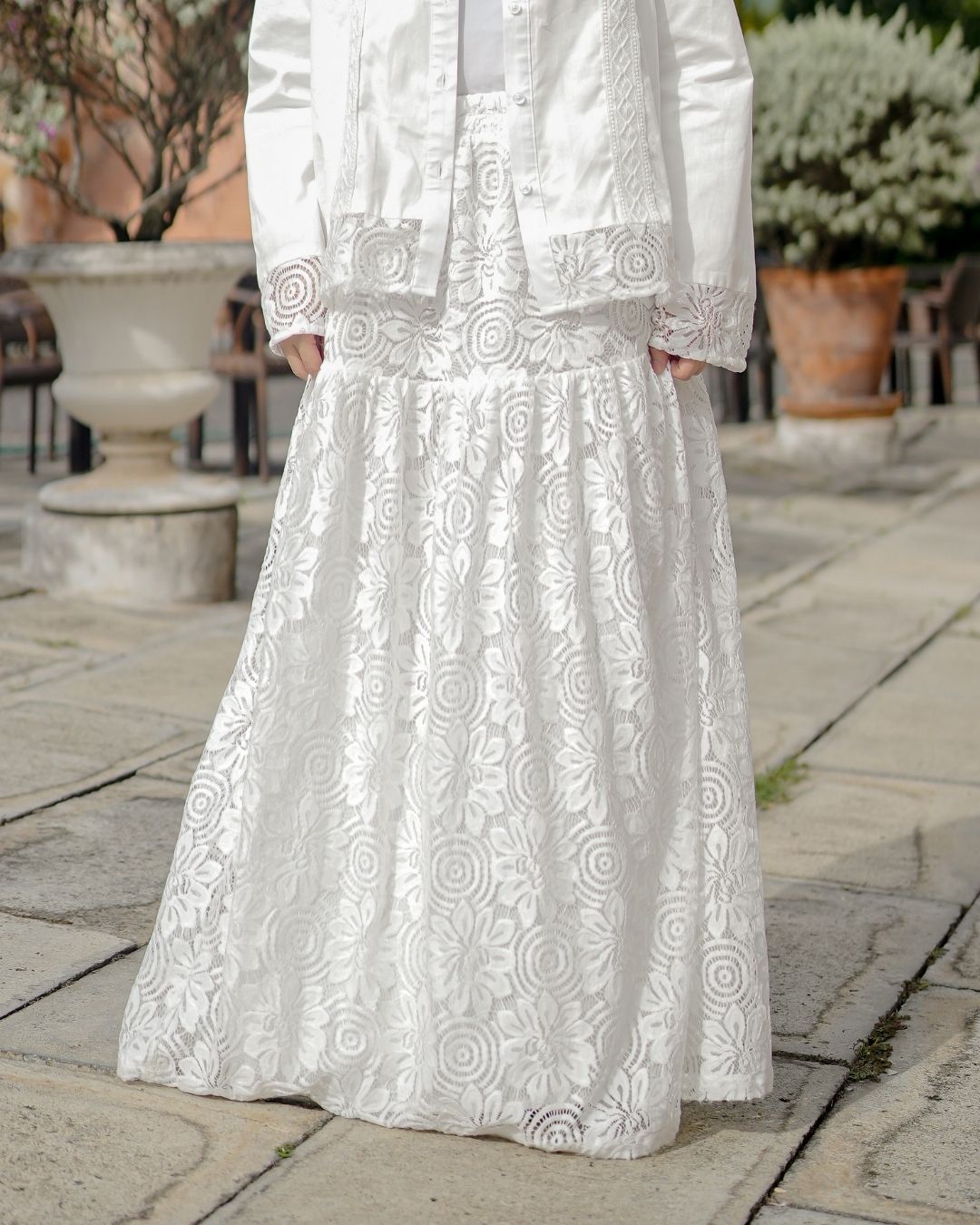 OMARA Neira Blanche Lace Skirt | Rok Wanita - Soft Reverie