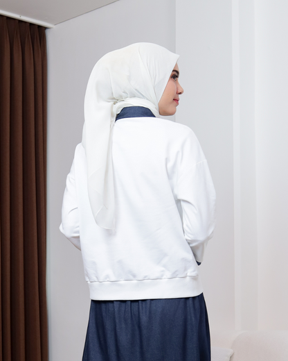 OMARA Radeya Embroidery Light Sweater | Atasan Wanita - The Daily Tales