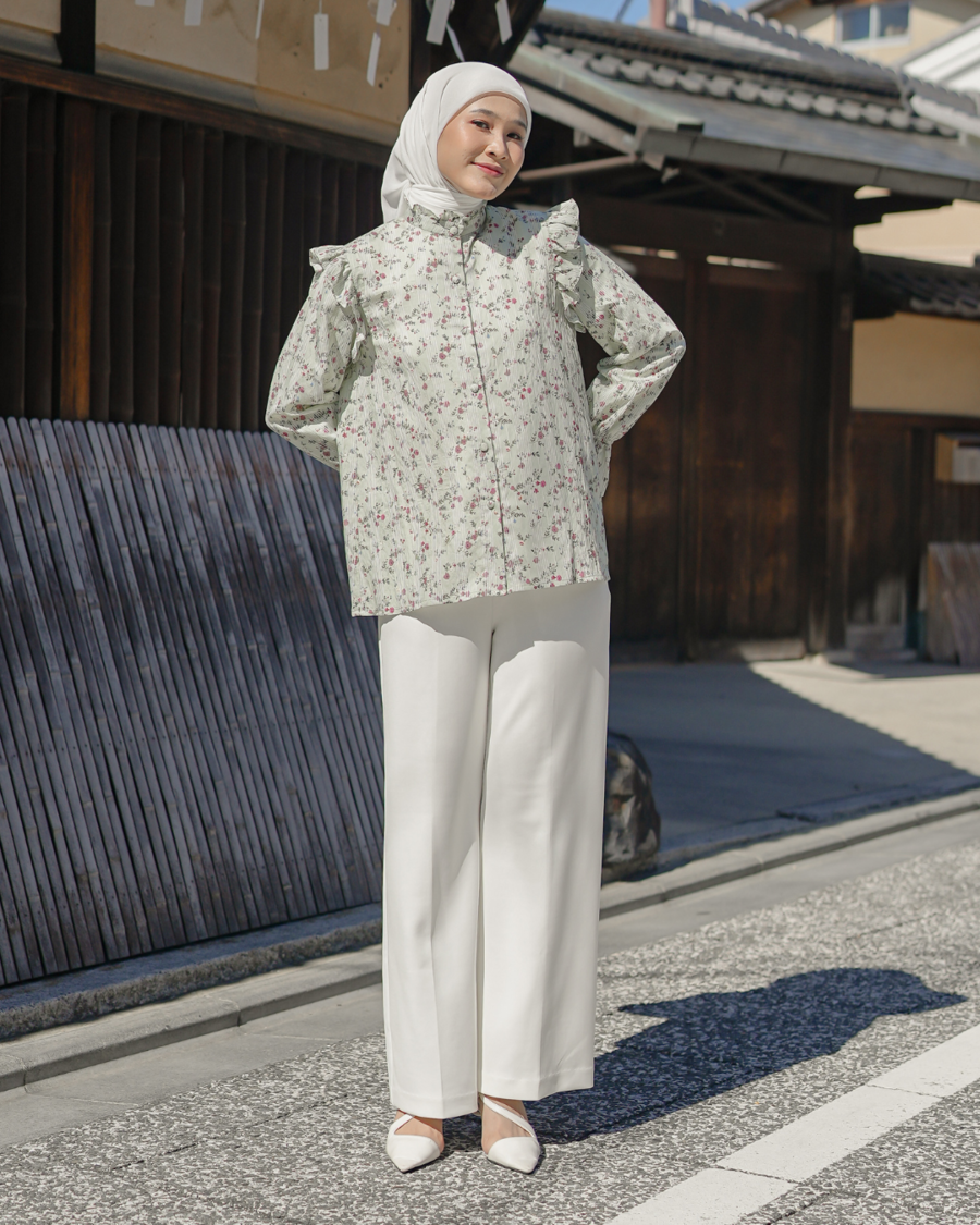 Yuna Ruffle Blouse