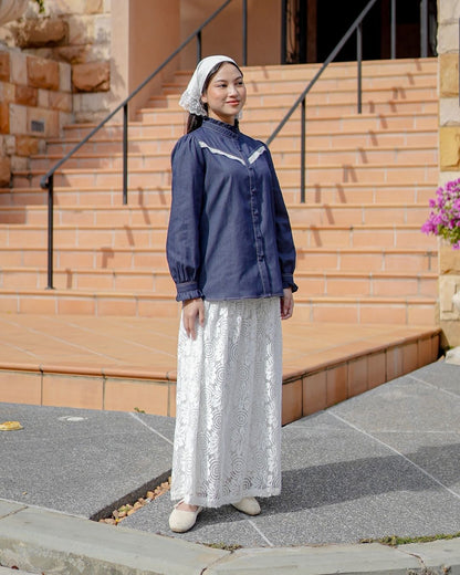 OMARA Nayla Lace-Trim Denim Blouse | Atasan Wanita - Soft Reverie