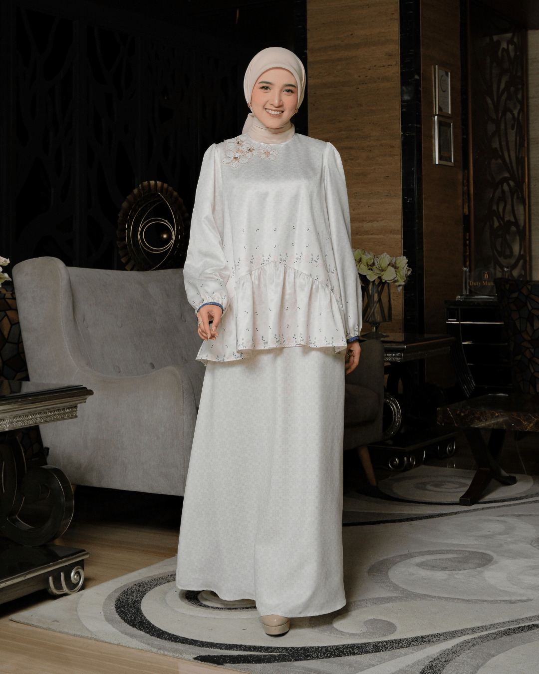OMARA Tanisha Ruffle Blouse | Atasan Wanita - Rona Sarimbit Series