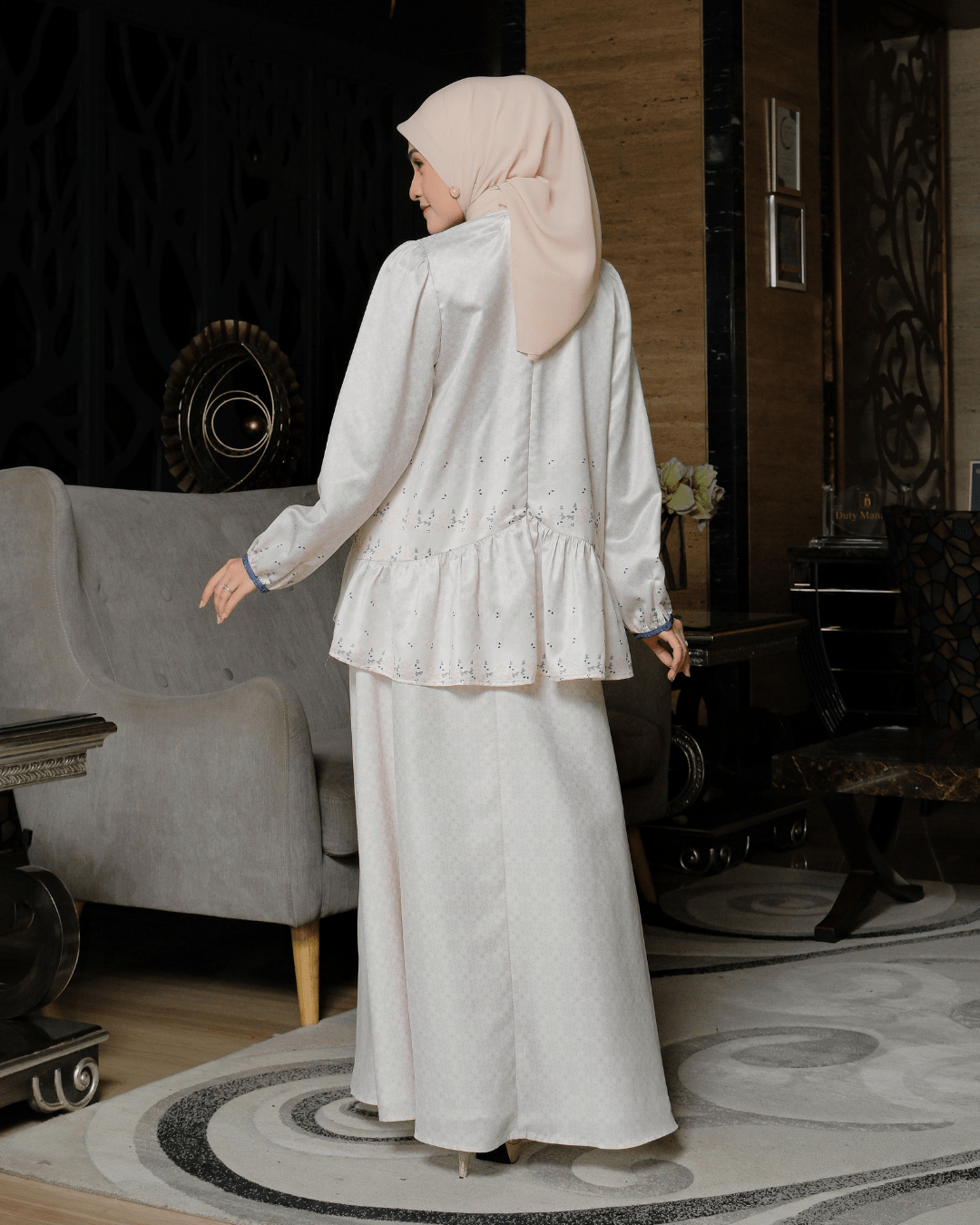 OMARA Tanisha Ruffle Blouse | Atasan Wanita - Rona Sarimbit Series
