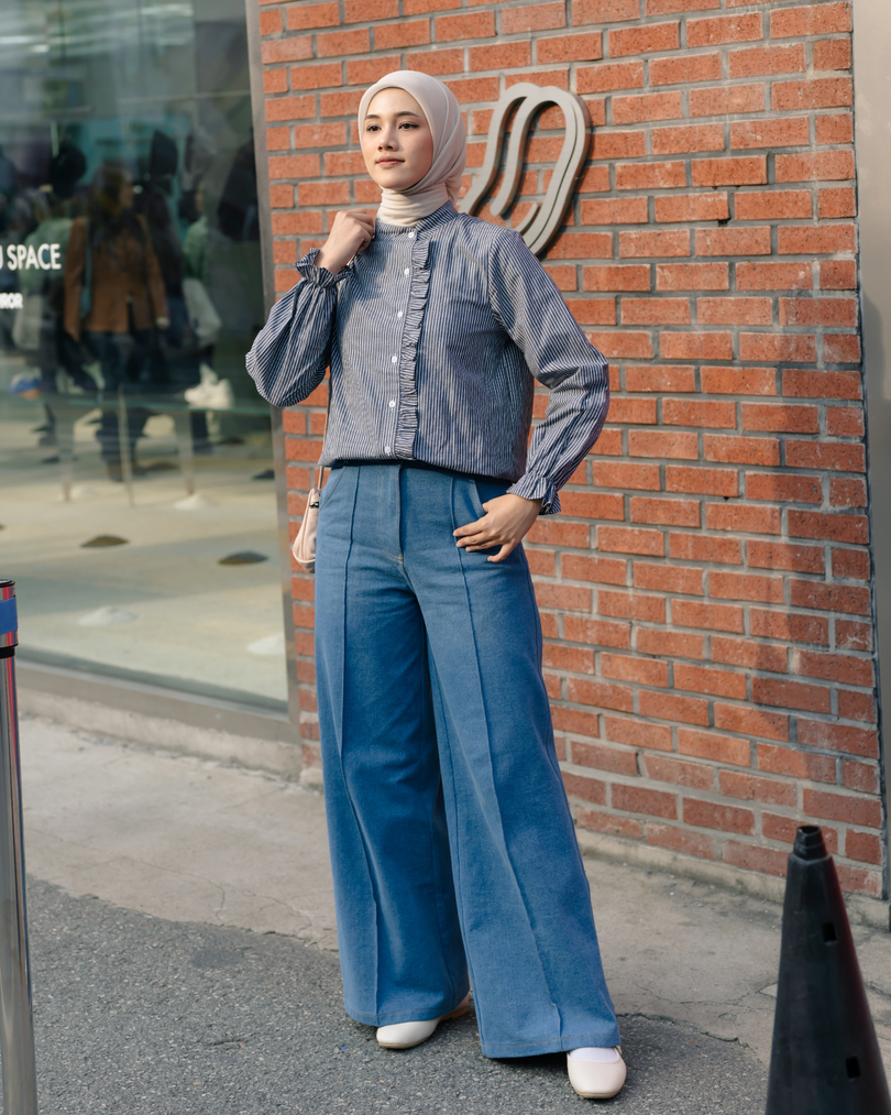 OMARA Valencia Denim Loose High Waist Pants | Celana Jeans Wanita - Seoul Stroll