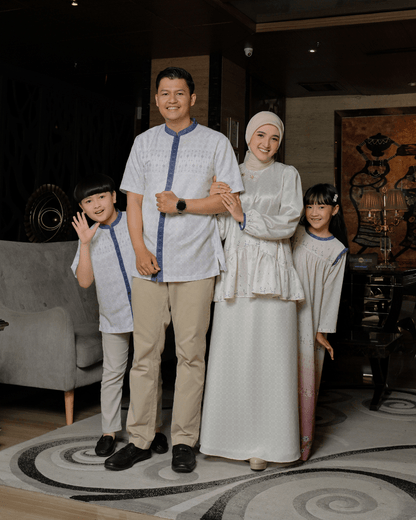 OMARA Tanisha Ruffle Blouse | Atasan Wanita - Rona Sarimbit Series