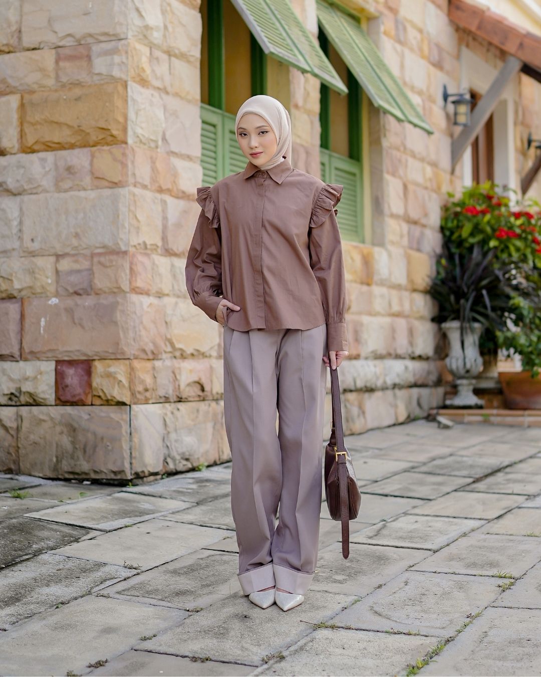 OMARA Nadheera Shoulder-Ruffle Shirt | Atasan Kemeja Wanita - Soft Reverie