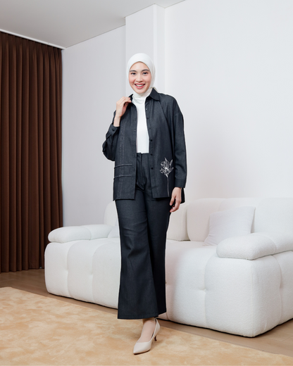 OMARA Rutvi Flare Denim Pants | Celana Wanita - The Daily Tales