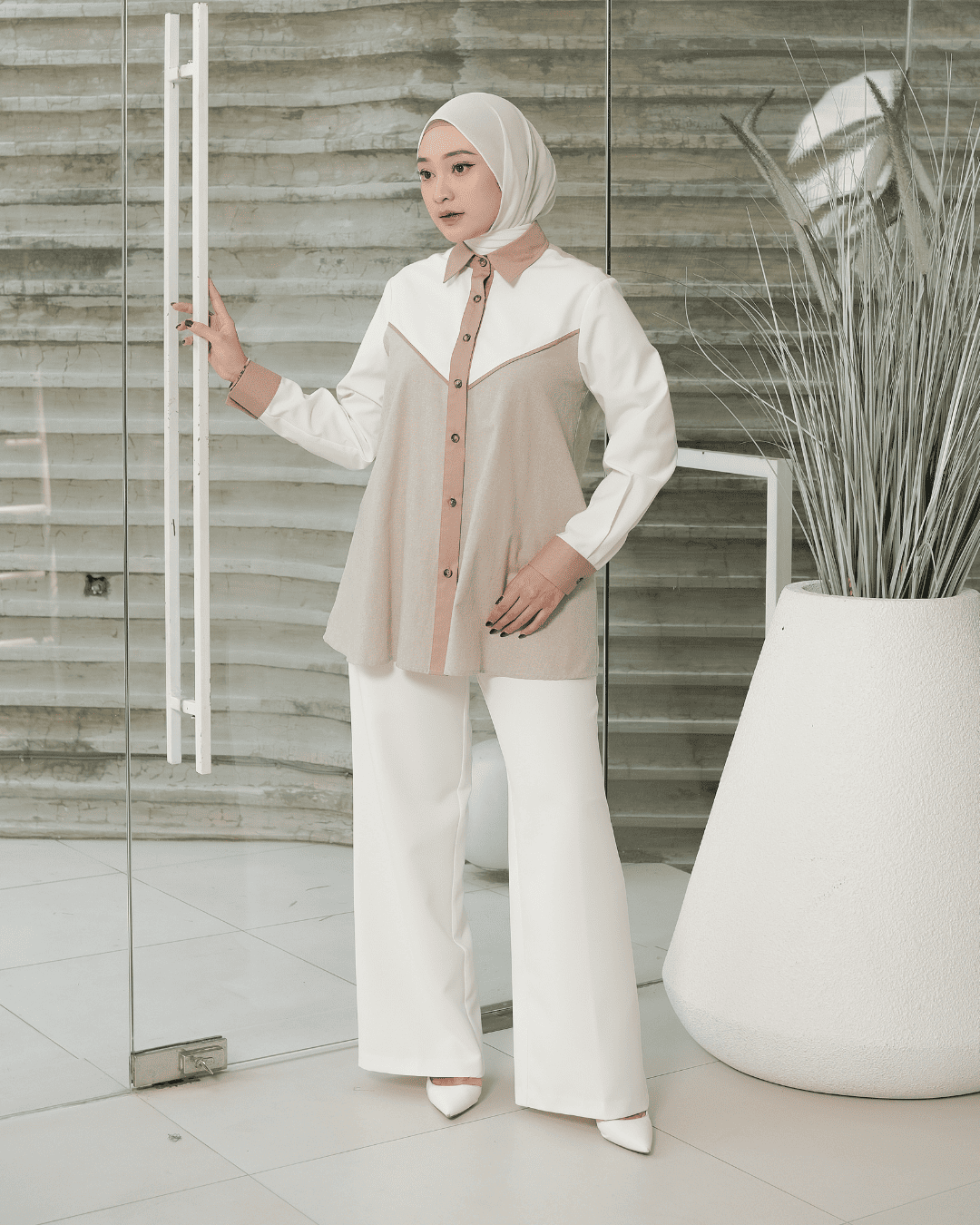 OMARA Anira Contrast Shirt | Kemeja Blouse Wanita - Mosaic