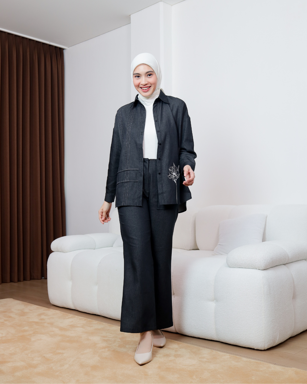OMARA Rutvi Flare Denim Pants | Celana Wanita - The Daily Tales