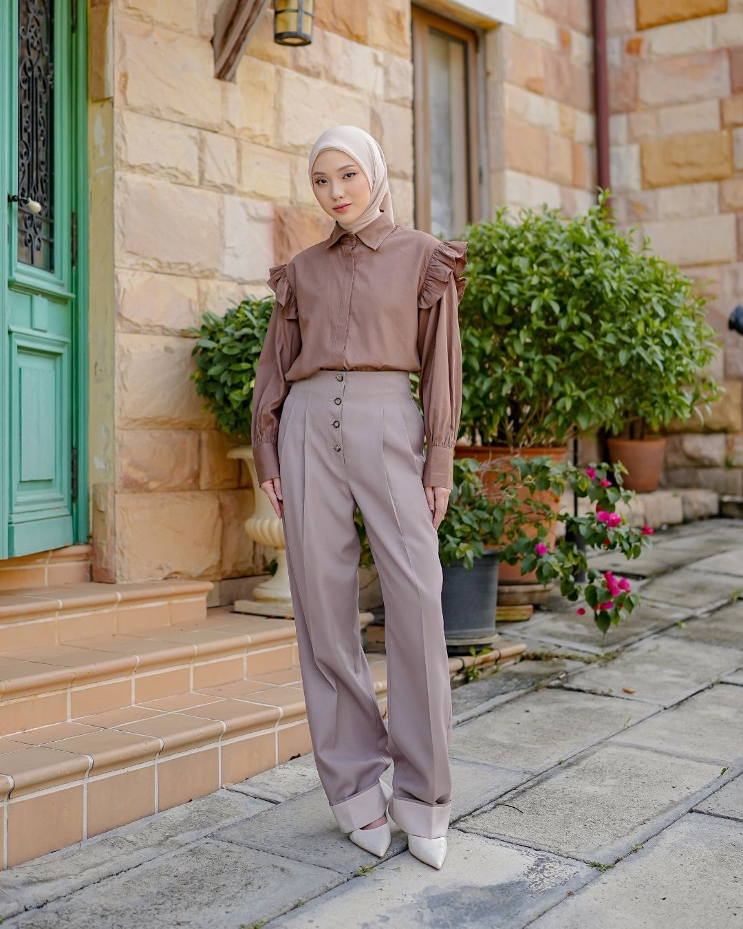 OMARA Niel High-Waist Cuffed Pants | Celana Wanita - Soft Reverie