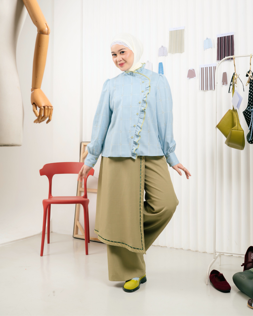 Omara x Firyal Aisyah — Pomeline Gingham Cherry Overlap Blouse Powder Blue | Atasan Wanita