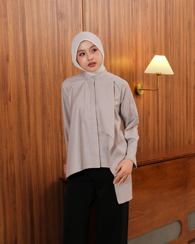 OMARA Zeya Flow Drape Blouse | Kemeja Blouse Wanita - Easeé