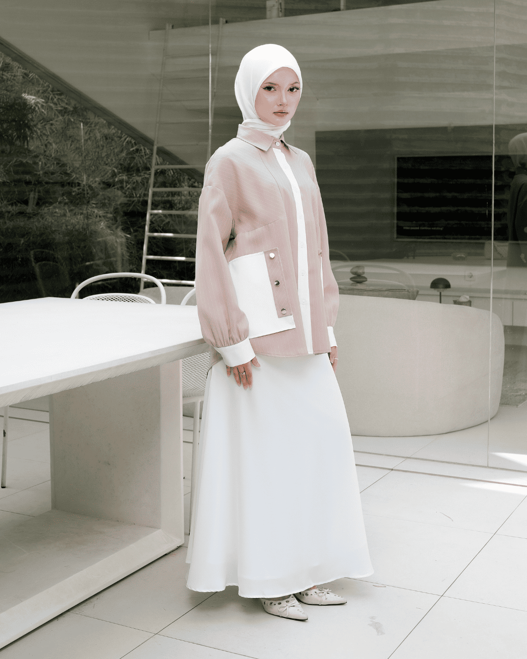OMARA Ardini Contrast Stripe Shirt | Kemeja Blouse Wanita - Mosaic