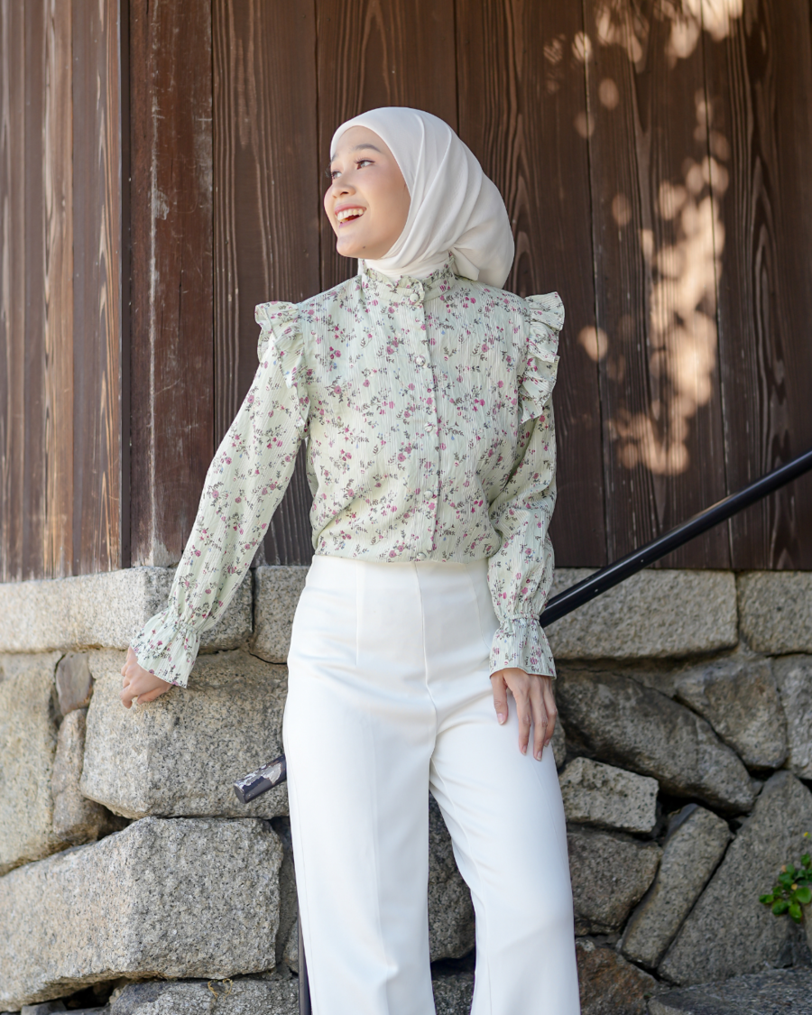 Yuna Ruffle Blouse